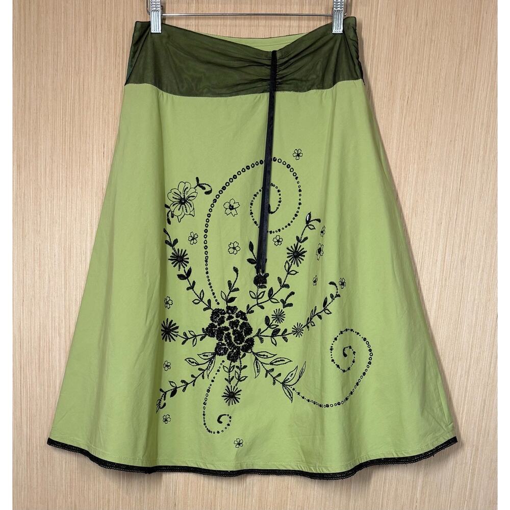 Basil & Maude Floral Embroidered Beaded Skirt Womens Size 4 Lace Trim Mesh Waist